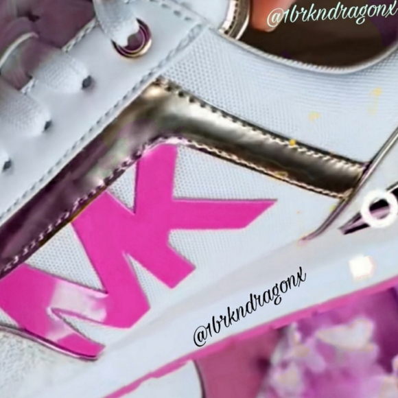 Michael Kors Sneakers Kicks Trainers BNIOB Daisy Silver White Trainer Gym Run - Picture 11 of 16